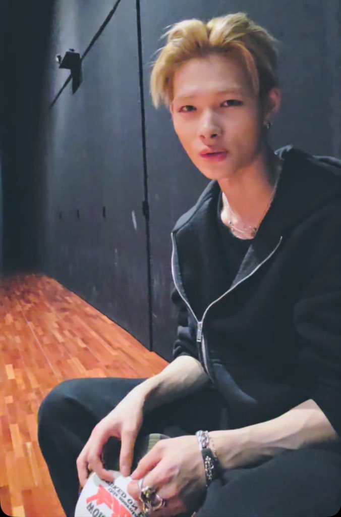 ‎ joanna ꫂ᭪ tweet media