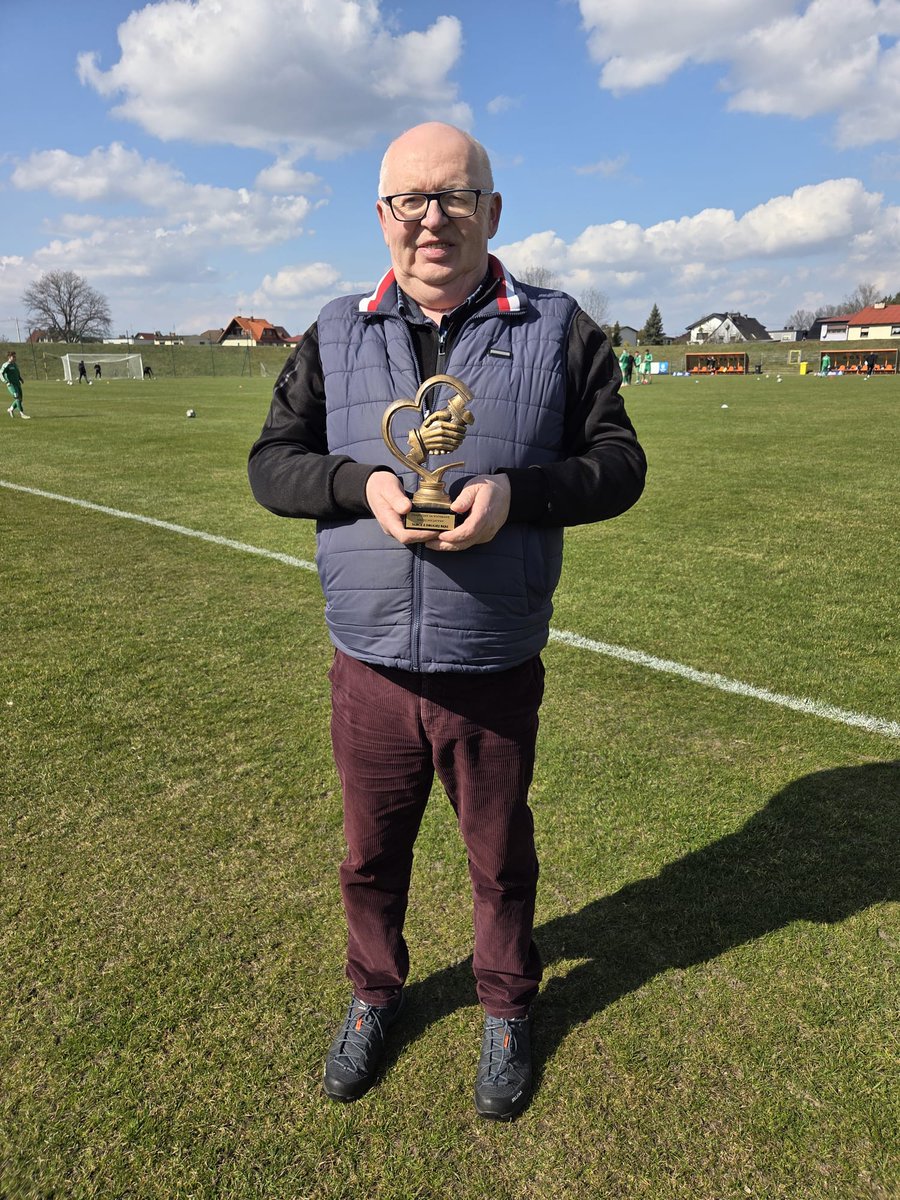 Serce z drugiej ręki ❤️🤲 tweet media