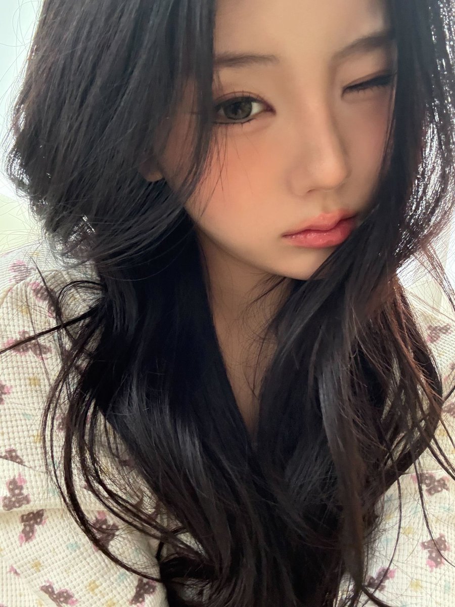 𝒲onhee tweet media