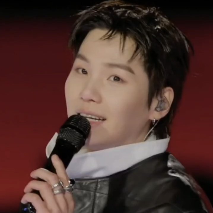 daily yoongi teef tweet media