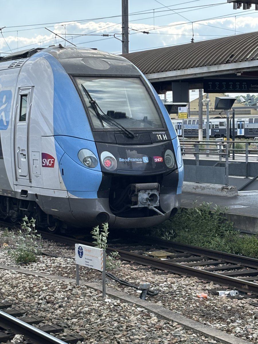 Fuck every station in IDF tweet media