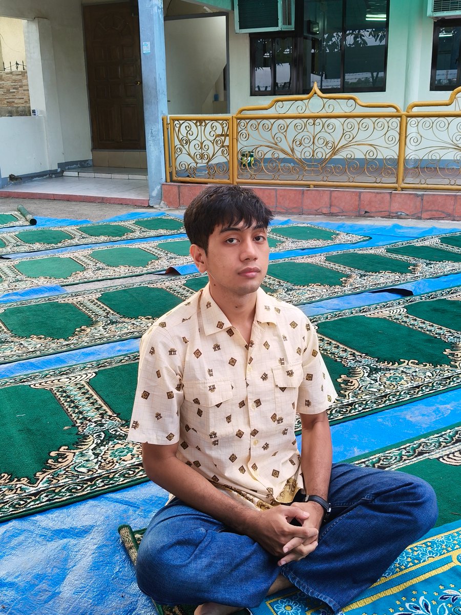 HanJPFrost's tweet photo. Eid Mubarak ✨ https://t.co/zGu83xeogz