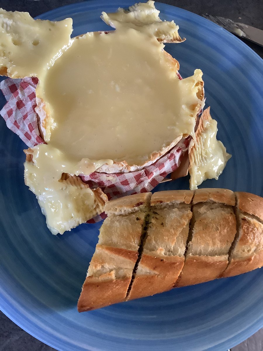 Robin ❄️ tweet media