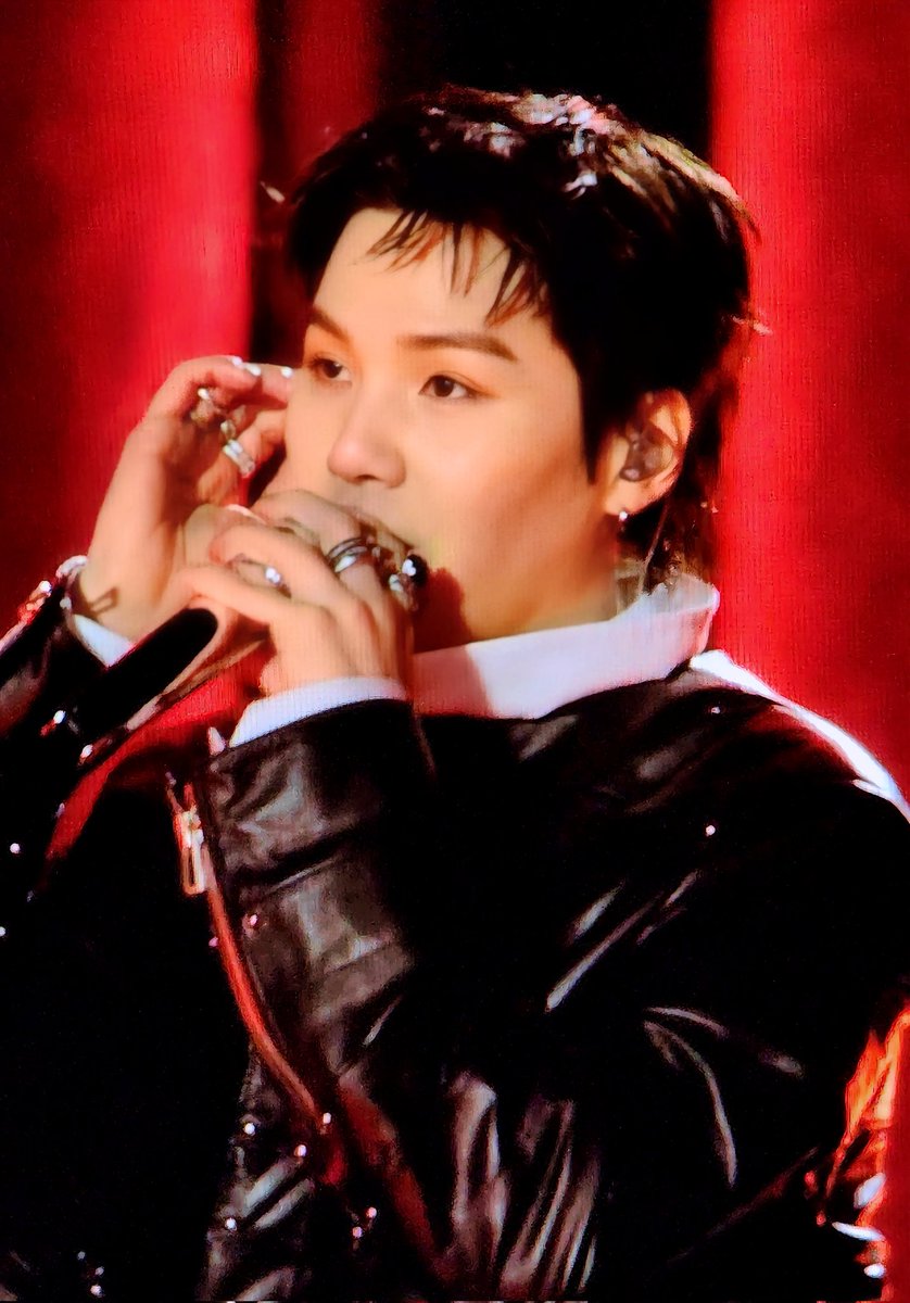 Jongsuk (@leevjongsuk) on Twitter photo 