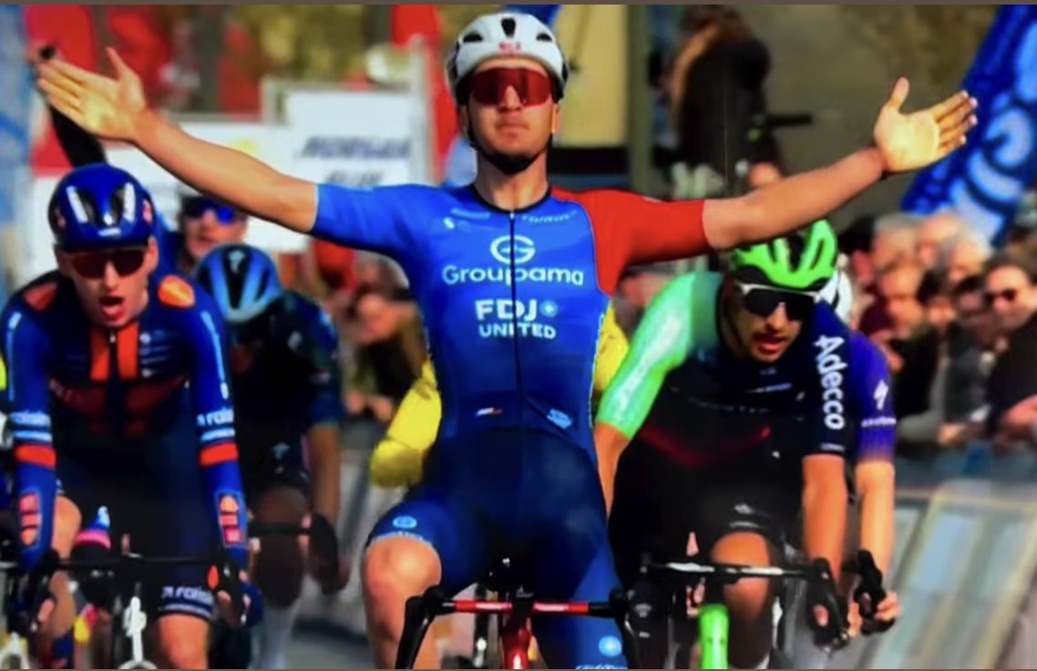 seb22130's tweet photo. #LesRP un mayennais breton qui gagne en Belgique 🇧🇪 qu’en pense notre @JackyDurand  @PhilippeGilbert  @LPFrileux https://t.co/qiHB43N3UJ
