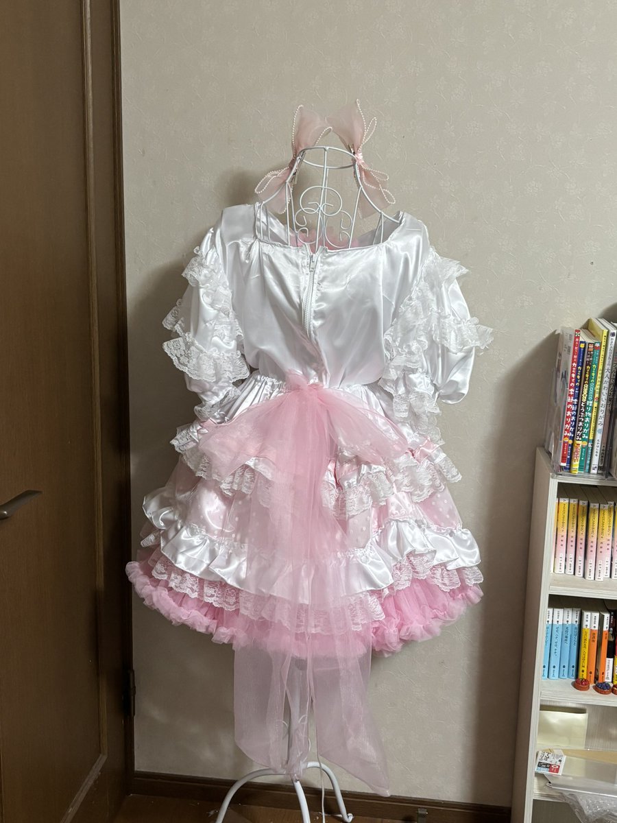 🎀きゅんかわ人生🎀
なんと今回<a href="/Not__equal__LIE/">≠LIE（ノットイコールライ）</a> さんのももきゅんの衣装を制作させていただきました〜！！！🍑
踊ってみたもぜひ見に行ってねー！！

振りコピ屋さんってほんとに強いリスペクトを感じてかっこいい、、、、、😳