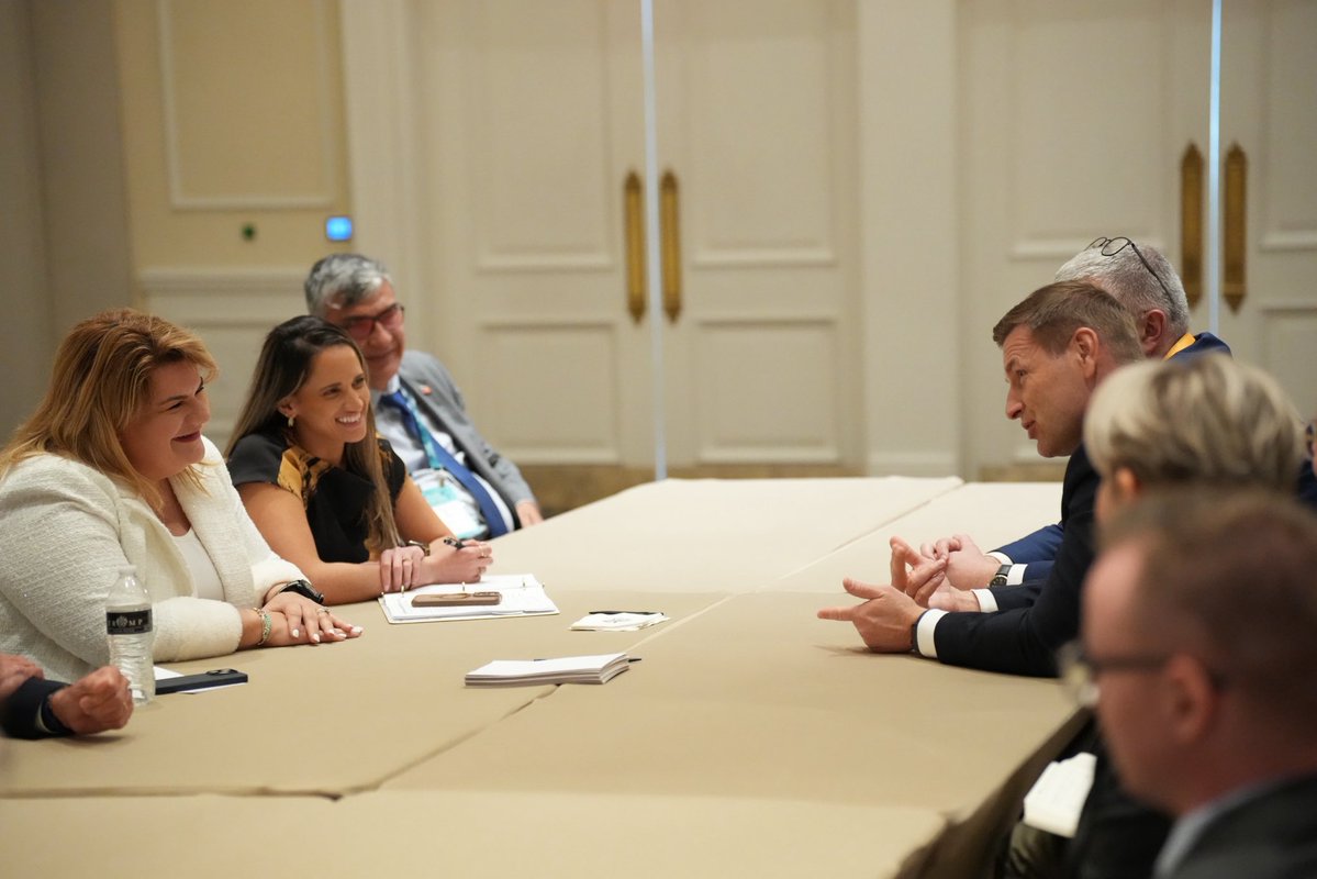 Jenniffer González tweet media