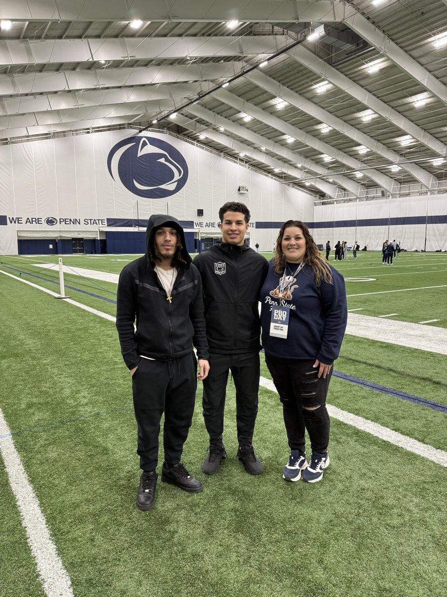 Davina Pena tweet media