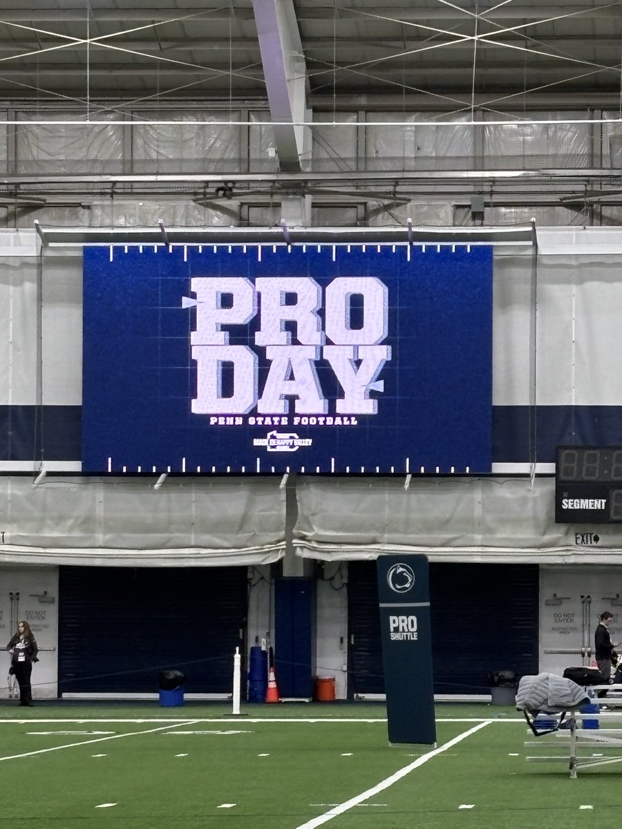 Davina Pena tweet media