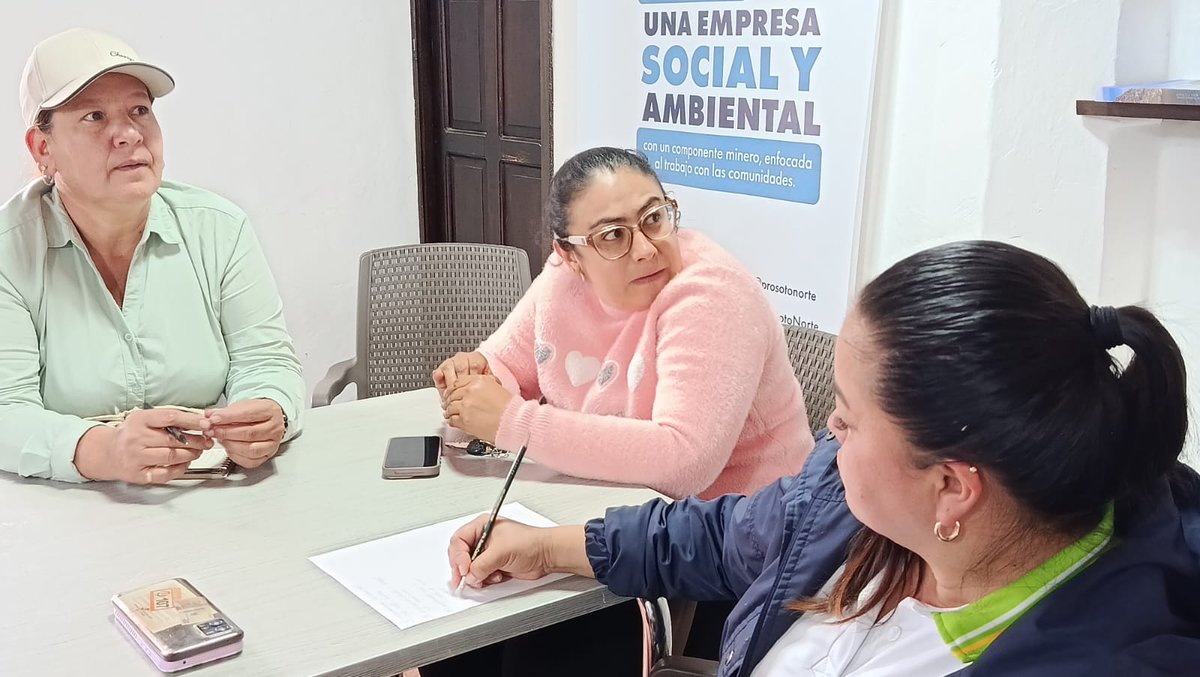 Construyendo Región tweet media