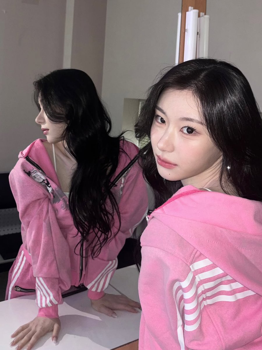 chaeryeong pics tweet media