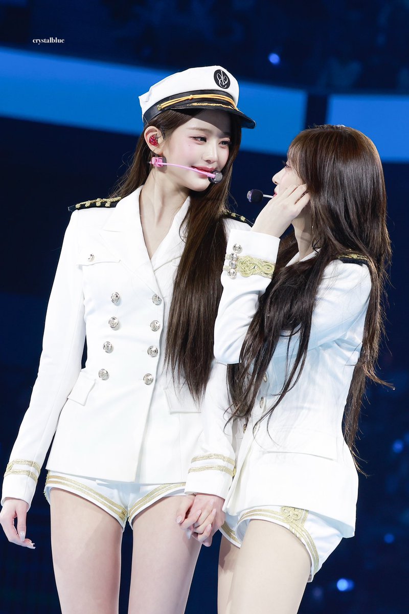 luvwy04's tweet photo. 훤칠한해군여친이라는거ㅈㄴ너무한거같다……. https://t.co/CXwKbG6N1X