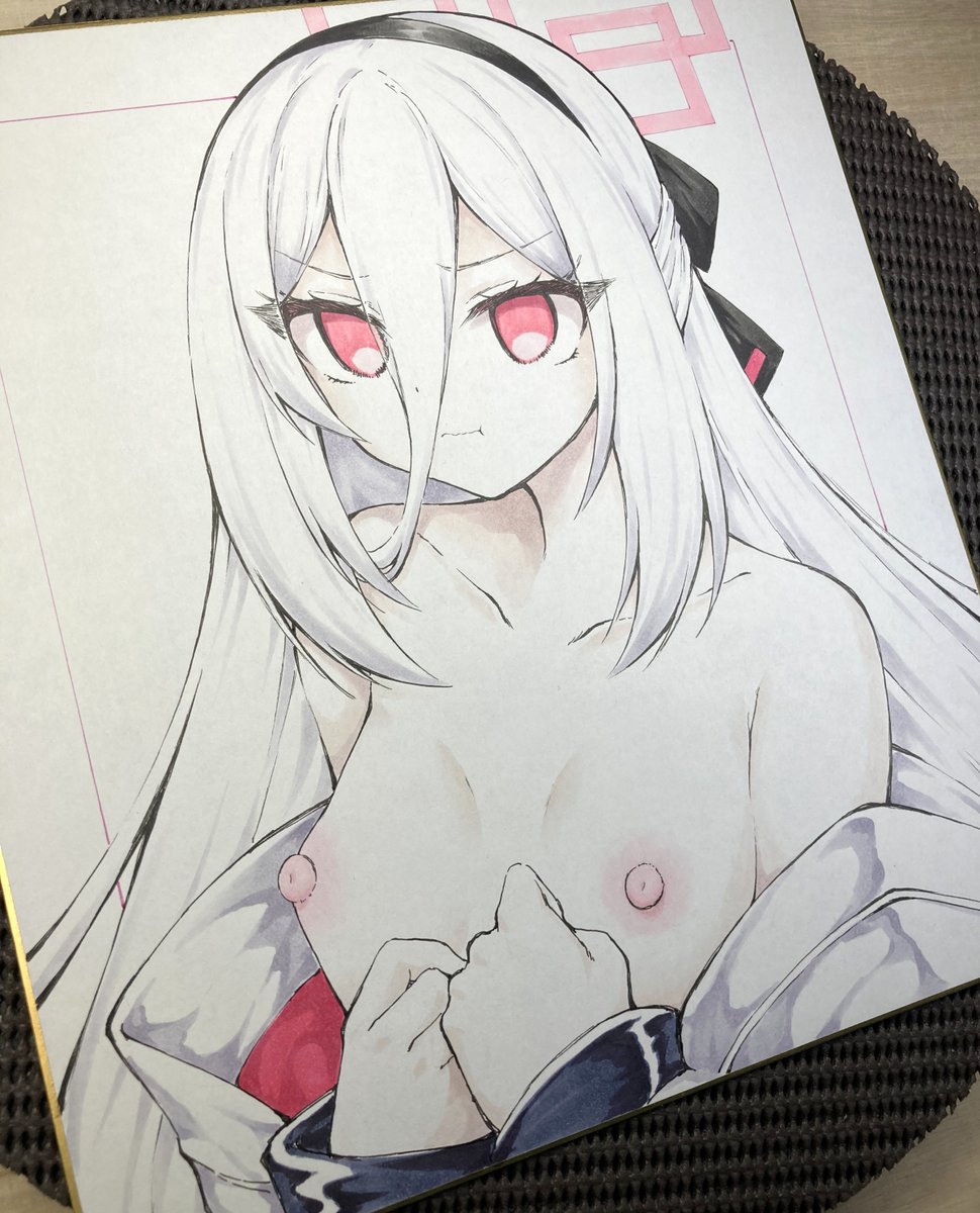 後は目のホワイトとほほ紅入れれば完成 の方の色紙! 