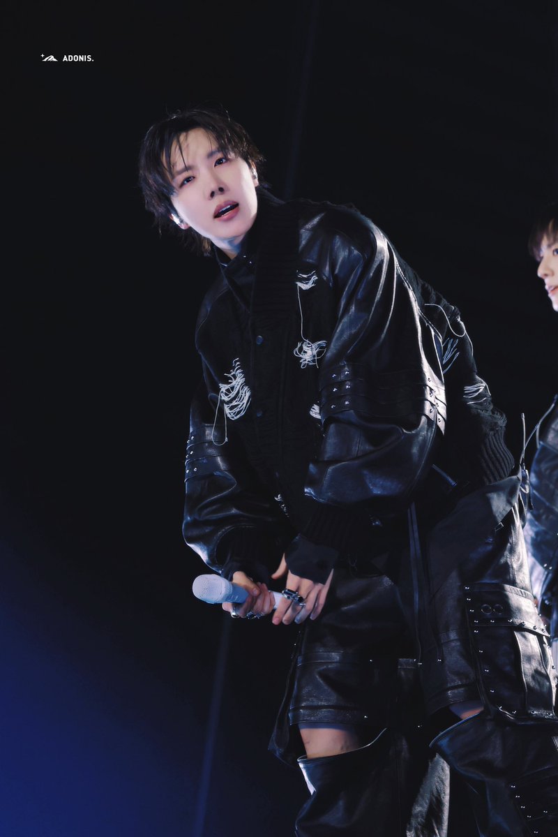 아도니스 Adonis 💫 tweet media