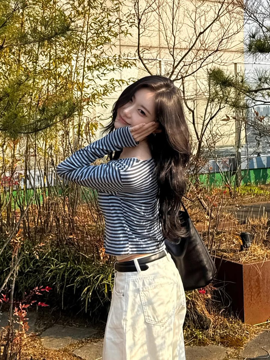 chaeryeong pics tweet media