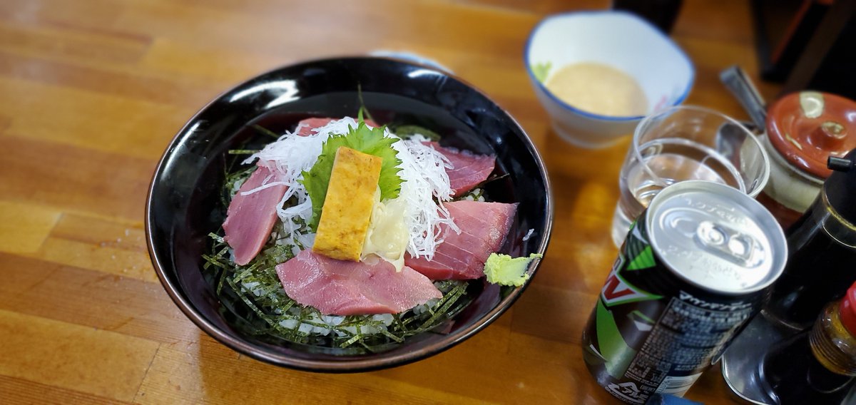 skywinter_37's tweet photo. マグロ丼とラーメンセット🍜
マグロ美味かった😋 https://t.co/Jcq28WbKqV