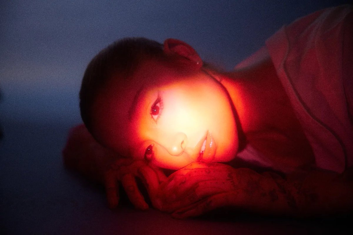 alex 🌸 is seeing ariana tweet media