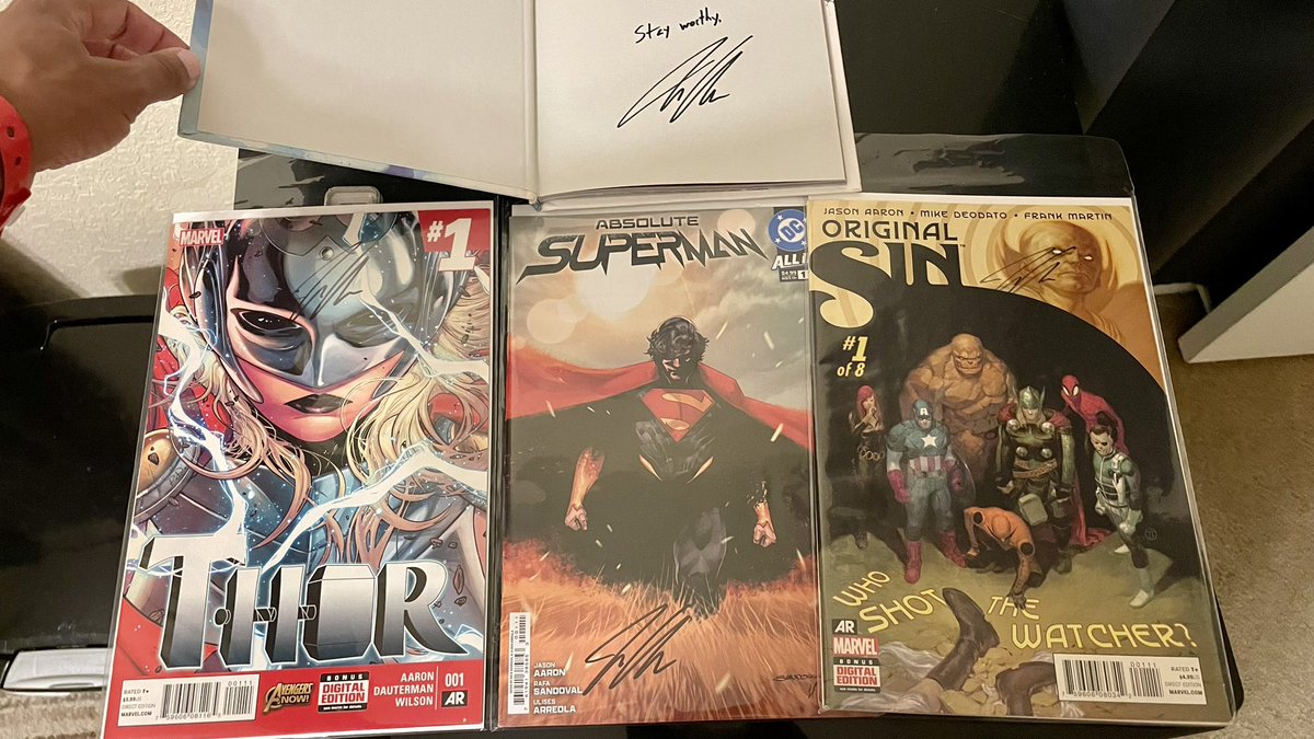 Chris Anton @ MegaCon tweet media