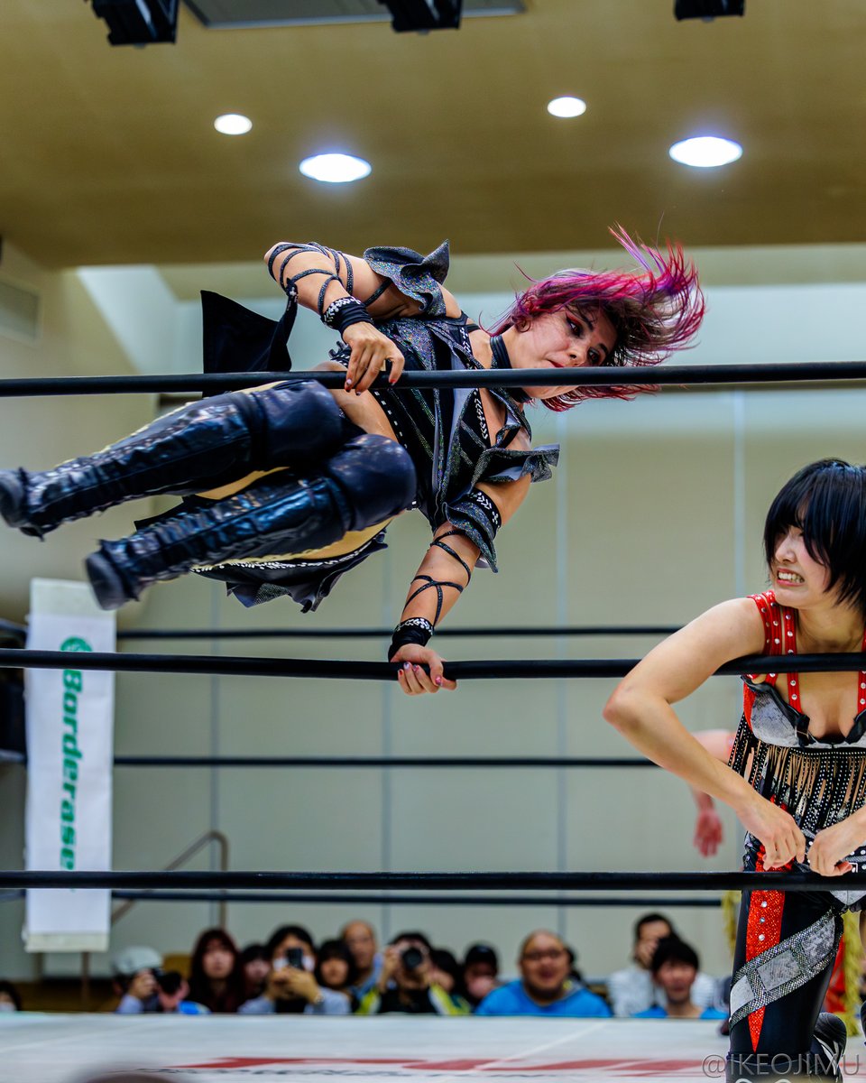 イケオジム tweet media