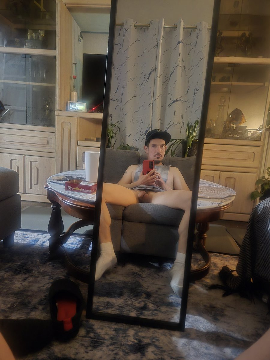 Jesseperes9's tweet photo. @Capimachincuepa Fuck I wish i waS partyingeith you https://t.co/I5hoaK1BAk