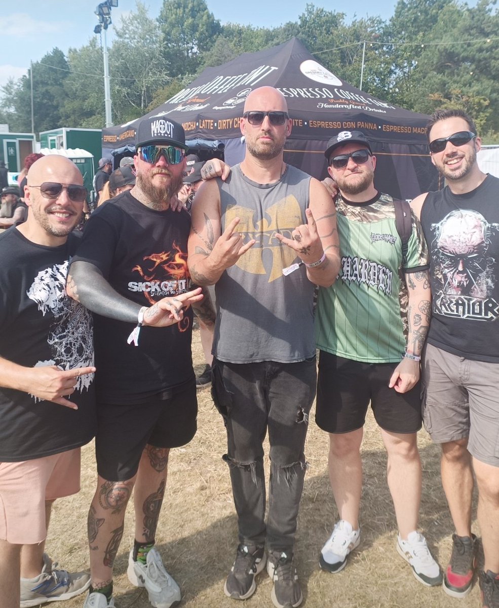 𝕯𝖆𝖟𝖟 tweet media