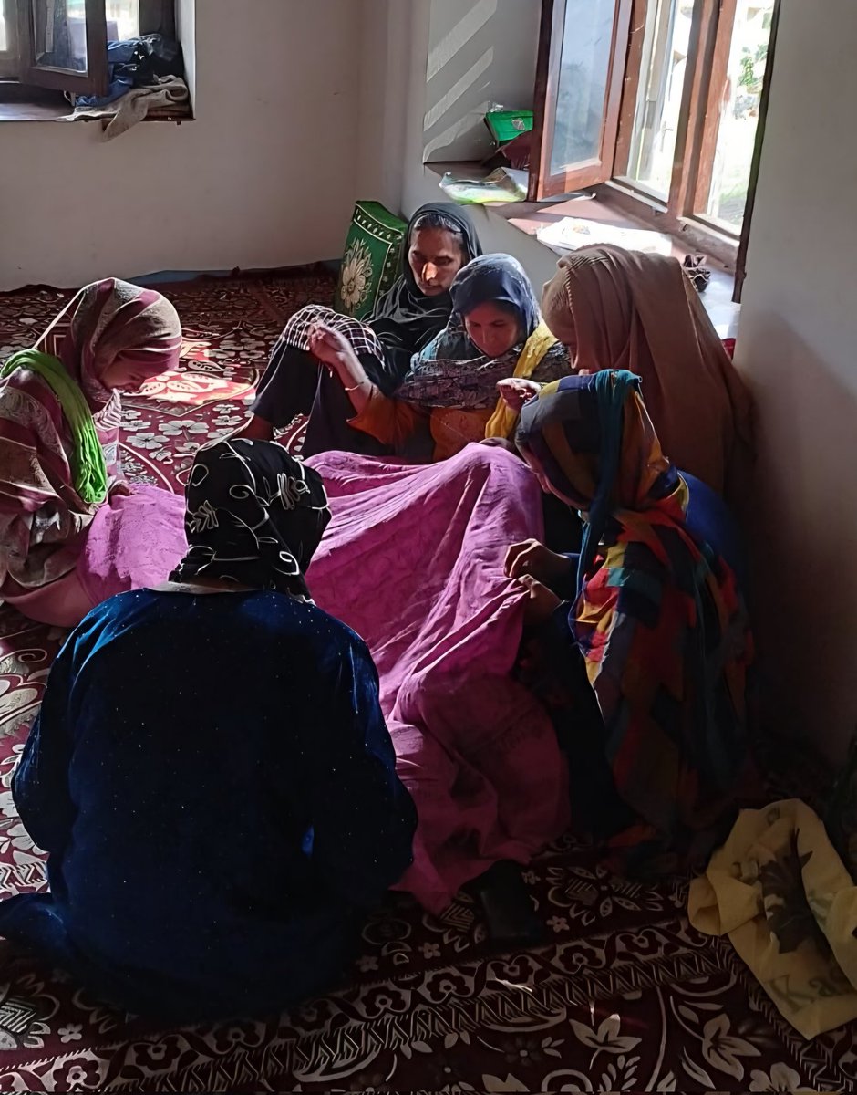 NRLMTEETWAL's tweet photo. Transforming Border Lives: JKRLM Empowers Women SHGs with Sustainable Livelihoods in Teetwal’s Last Village. Empower a woman, and you empower a community.
@PMOIndia 
@MoRD_GoI 
@OfficeOfLGJandK 
@CM_JnK 
@AsadamAijaz 
@dckupwara 
@JK_NRLM 
@diprjk 
@ROUBLENAGI https://t.co/xLOpOYqIte