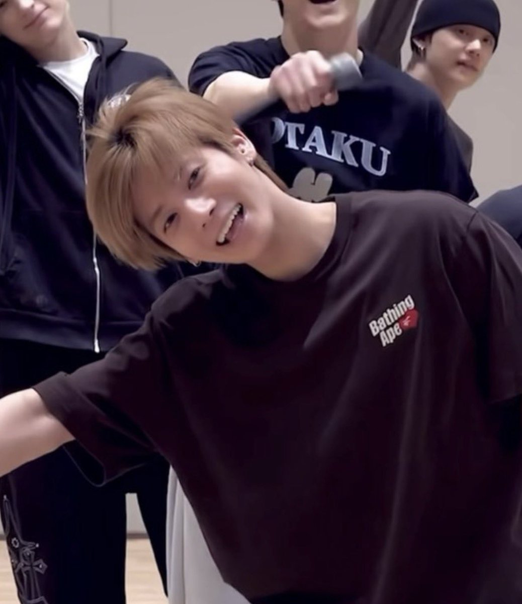 𝑅 ♡ tweet media