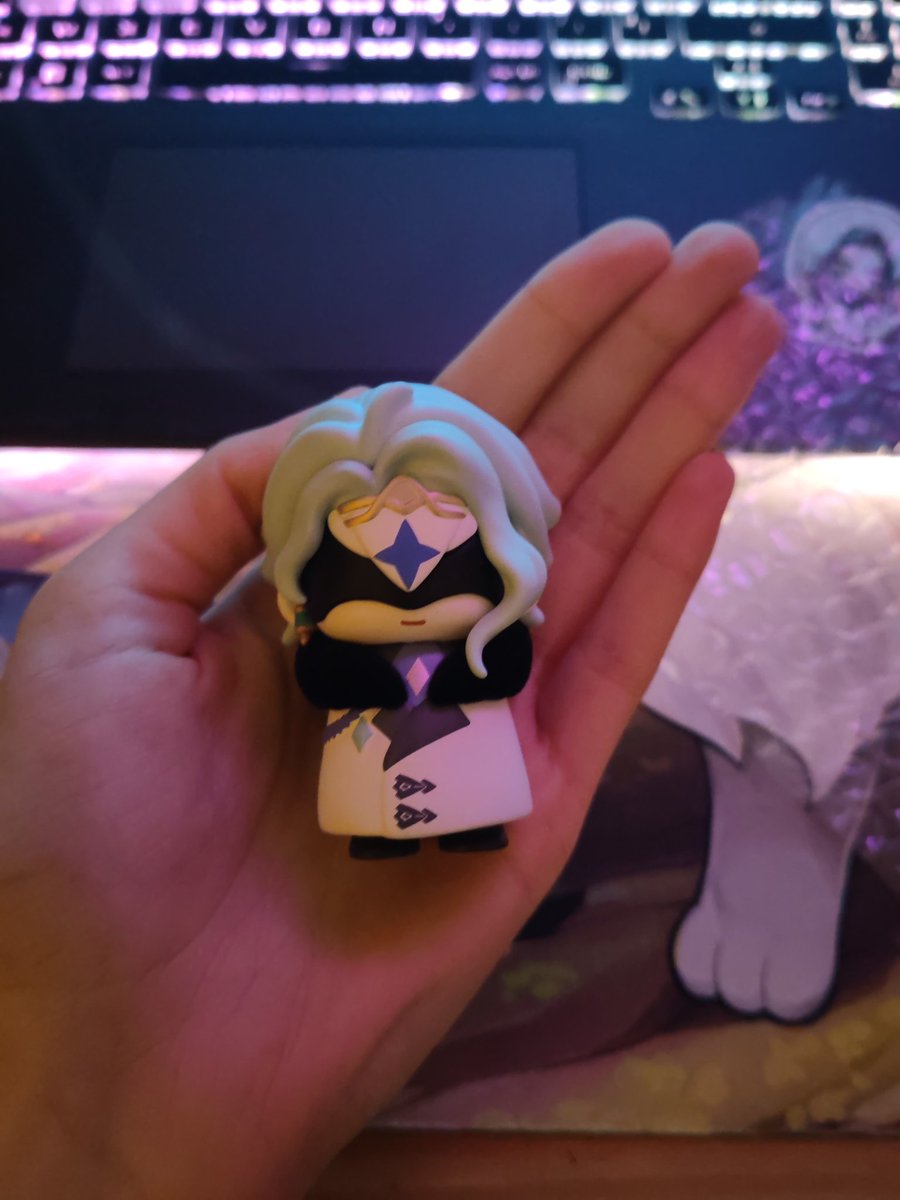 Segment Xeno🦈 tweet media