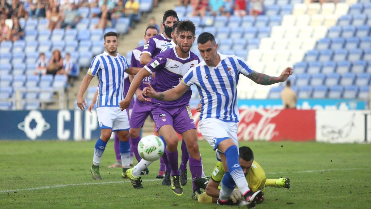 recreoficial's tweet photo. Más de 60 partidos entre dos equipos 𝒉𝒊𝒔𝒕𝒐́𝒓𝒊𝒄𝒐𝒔, hoy volvemos a encontrarnos en nuestro 𝕥𝕖𝕞𝕡𝕝𝕠 🤝

Dos equipos 𝒓𝒆𝒂𝒍𝒆𝒔 👑 

#RecreJaen #DondeElFutbolEmpieza #DecanoDelFutbolEspañol https://t.co/vIi4wrQ4EZ