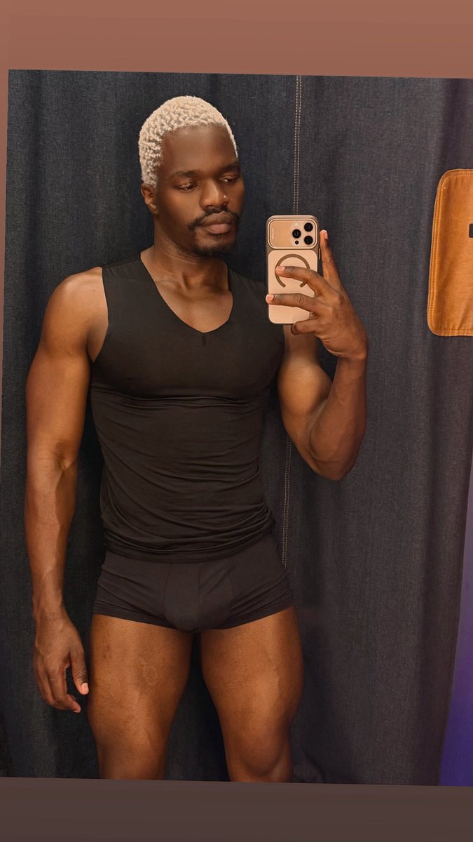 Nicholas The Model tweet media