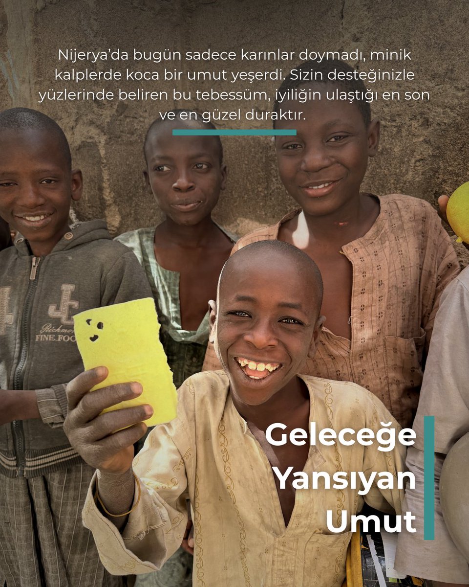 payeiyd's tweet photo. Buradaki her kap yemekte sizin buralardan gönderdiğiniz o samimi niyetin bir yansıması var. İyilik; sınırları, dilleri ve mesafeleri aşan en evrensel dildir. Biz Nijerya’da sadece iftar dağıtmıyoruz; sizin adınıza bir gönül köprüsü inşa ediyoruz. 🤲🌙 https://t.co/yYAFqkZApj