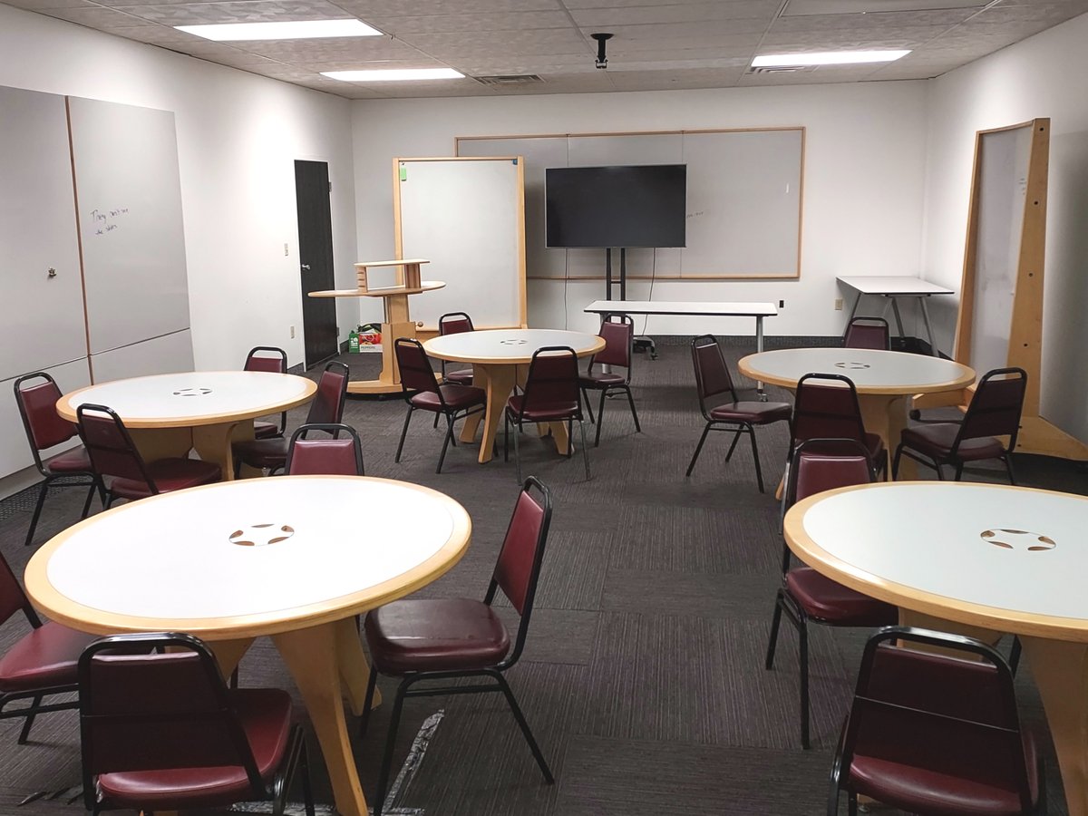 LaunchHouse_'s tweet photo. Need a classroom-size meeting room to host your team training, presentation, or workshop? #LaunchHouse has a room for you!
Call for Workshop room rental rates and availability. https://t.co/ArzfOdVS9t