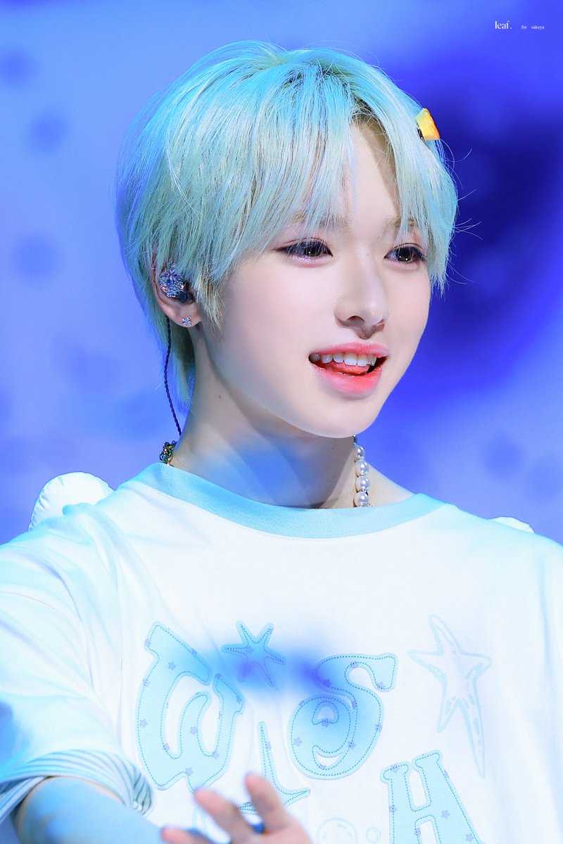 𝐥𝐞𝐚𝐟. tweet media