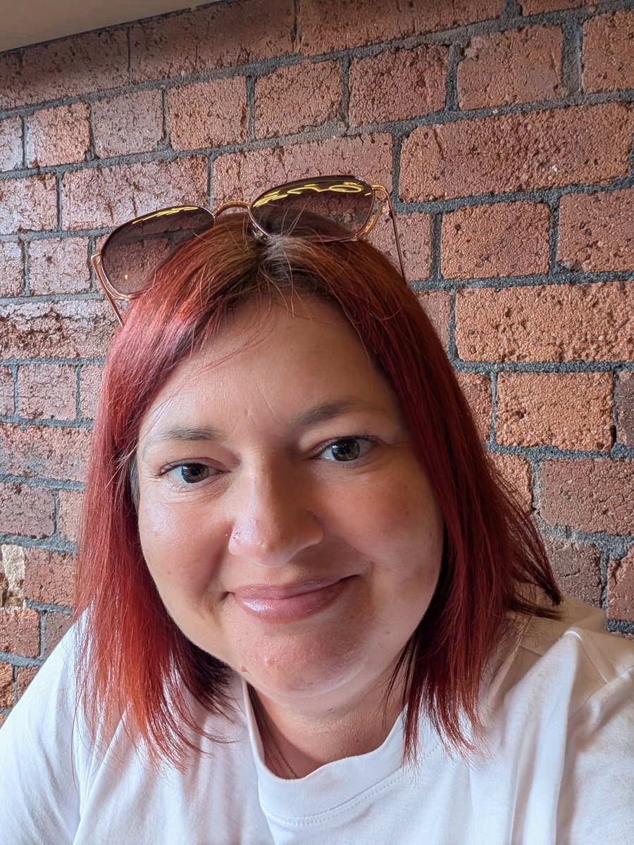 Mel🏊♥️ tweet media