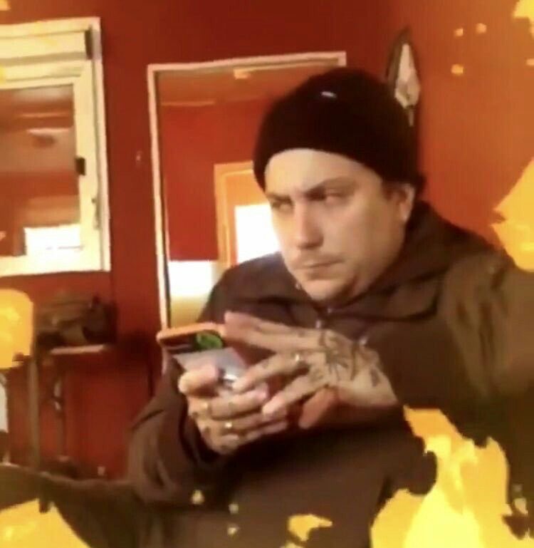 Les :Þ MCRNY 08/09⭐️ 🎸🫧 tweet media