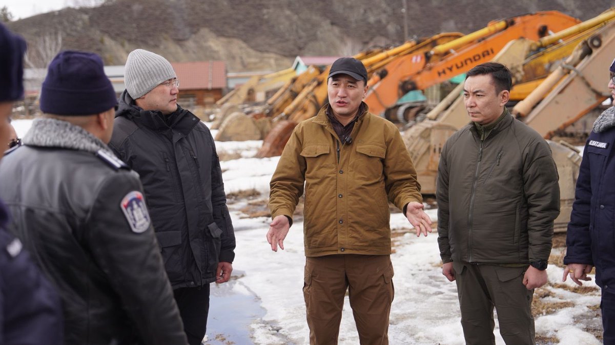 Batbayar.Sh tweet media