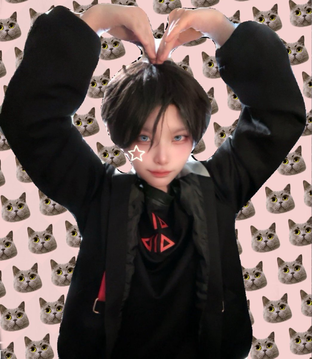 A0_C0S's tweet photo. 昨日コスプレ6時間堪能しました！って言いたいところなんですけど、この写真は今さっきのでーす♪
#三枝明那コスプレ https://t.co/1wTCxbpQoD