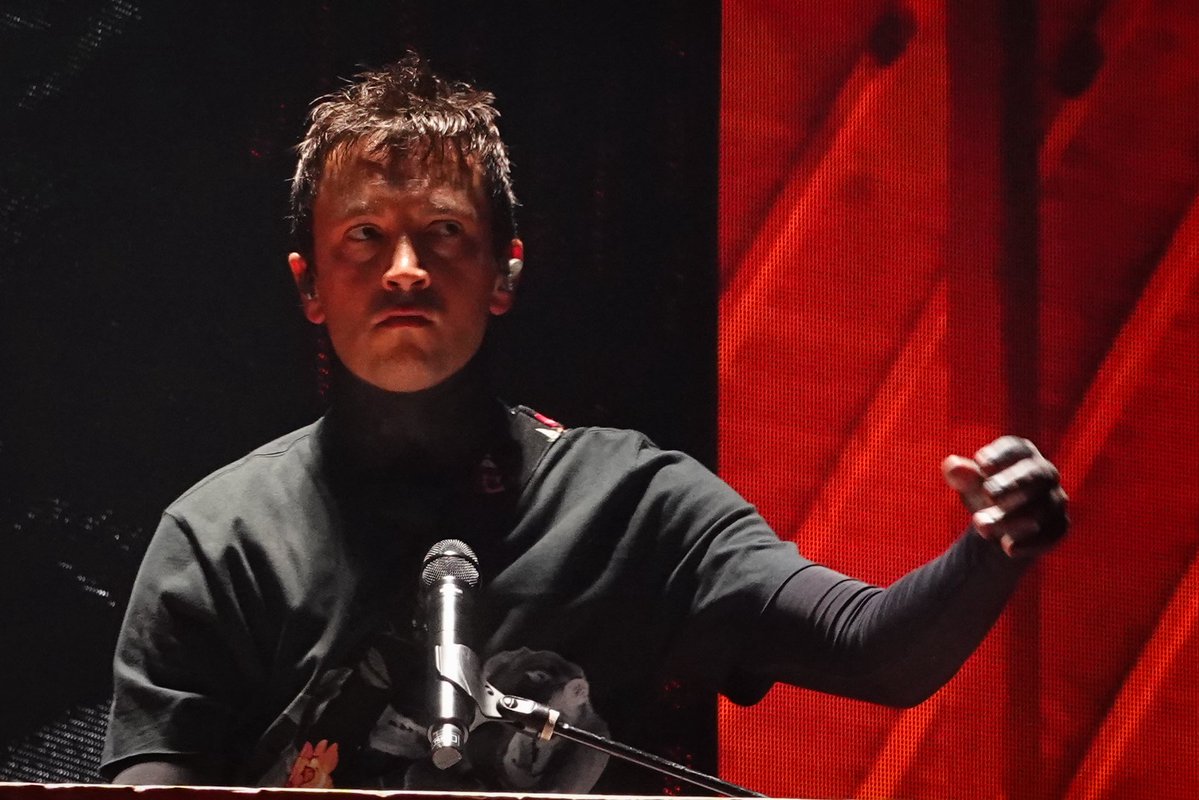 Mooooy Death Fan Club tweet media