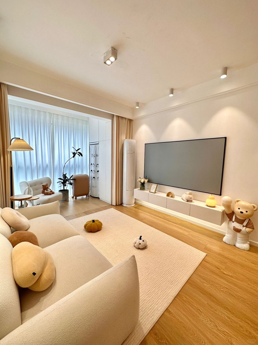 Renee Ost tweet media