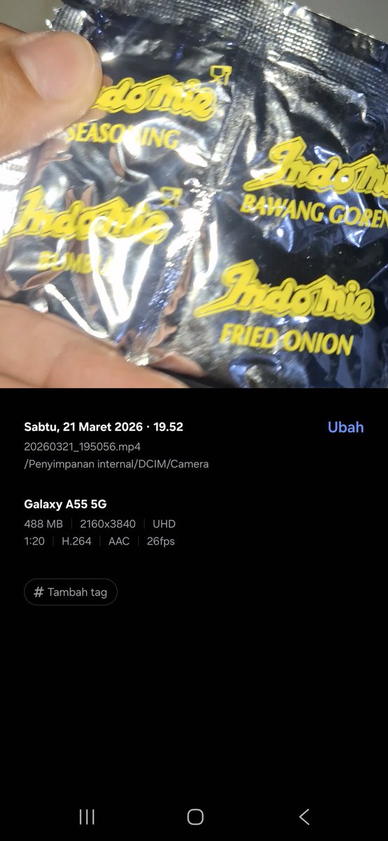 dintaaa_'s tweet photo. Kualat lebaran gini masak @Indomielovers eh malah dpt yg zonk bumbu bubuknya ga ada 😭 https://t.co/WCmuUKH2IB