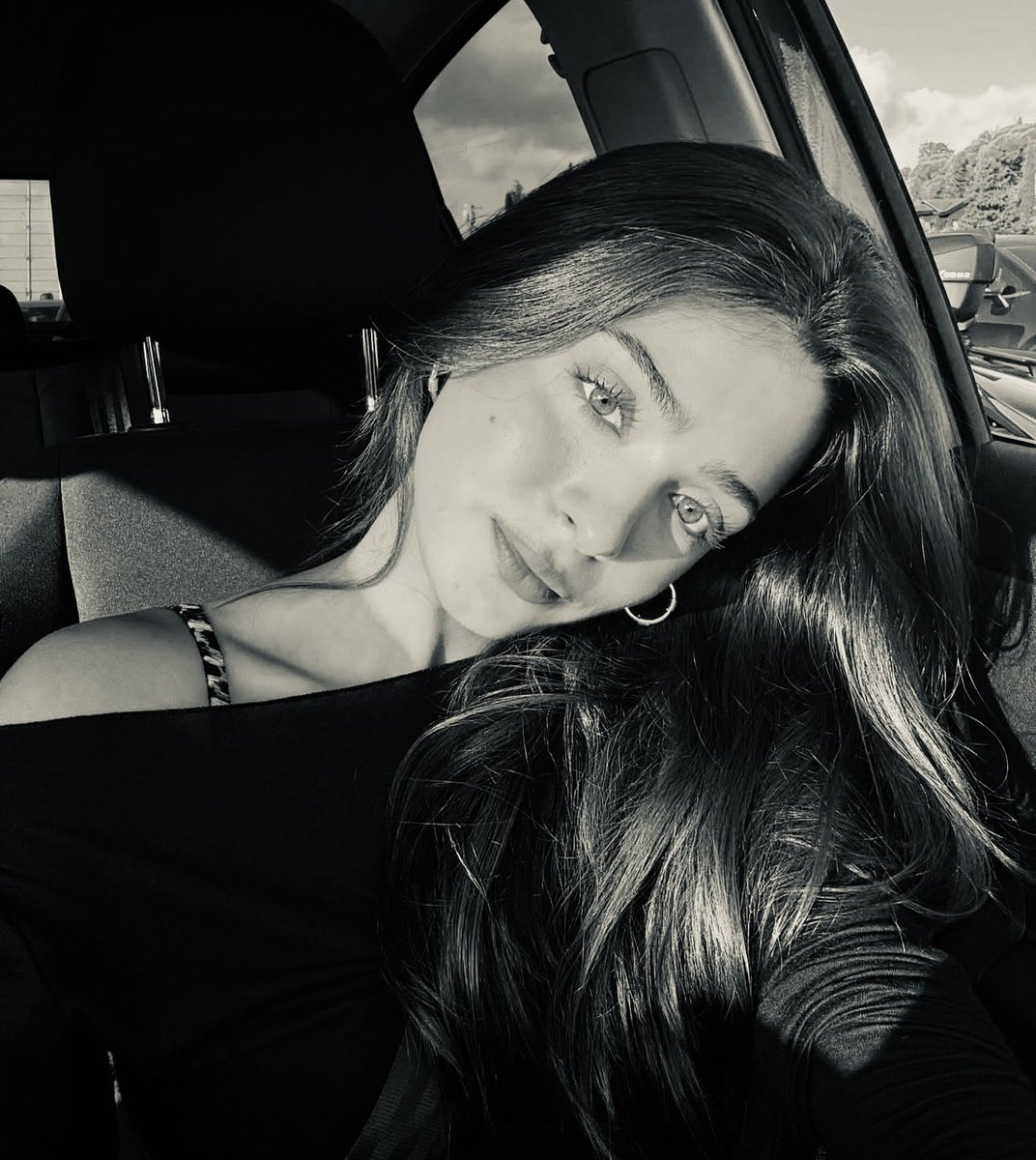 Alejandro tweet media