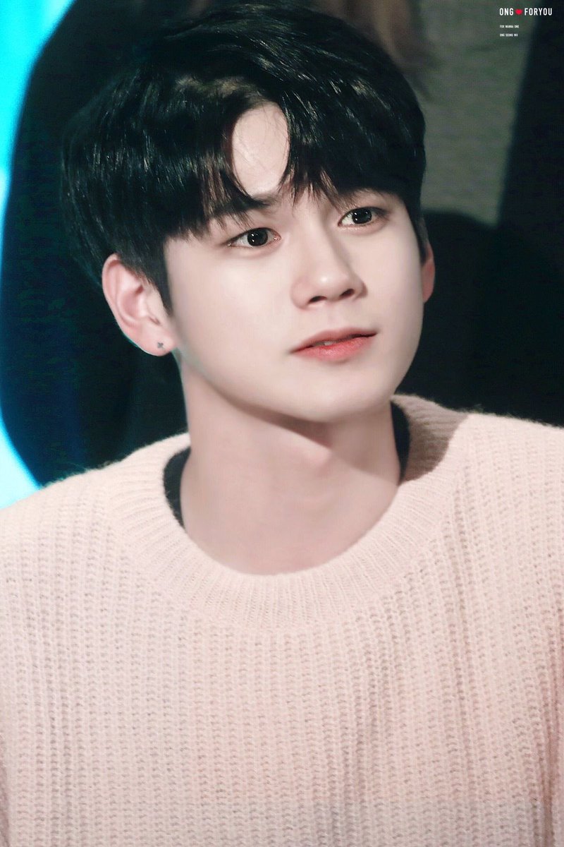 옹성우 얼굴 tweet media