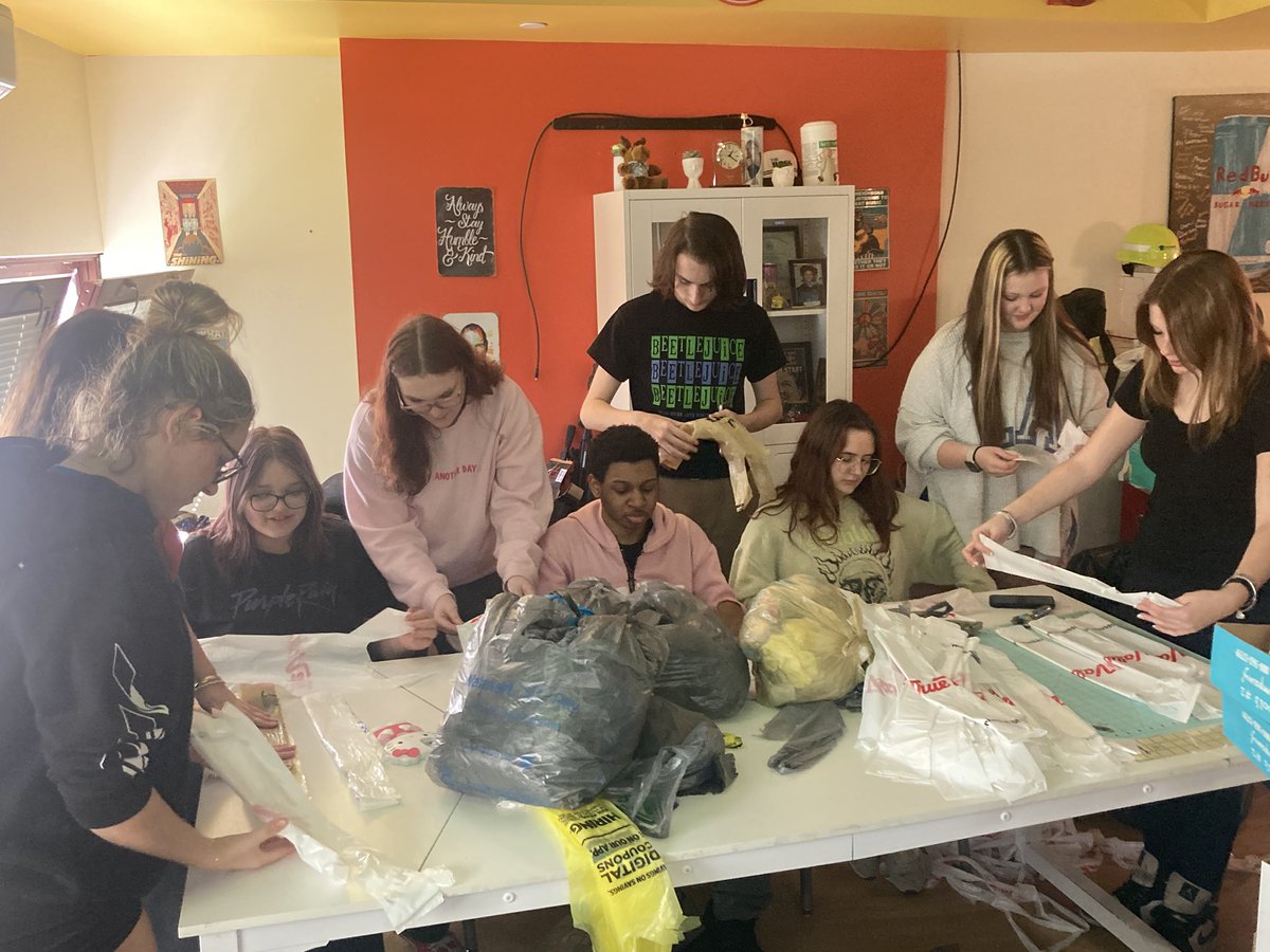 EF Student Gov tweet media