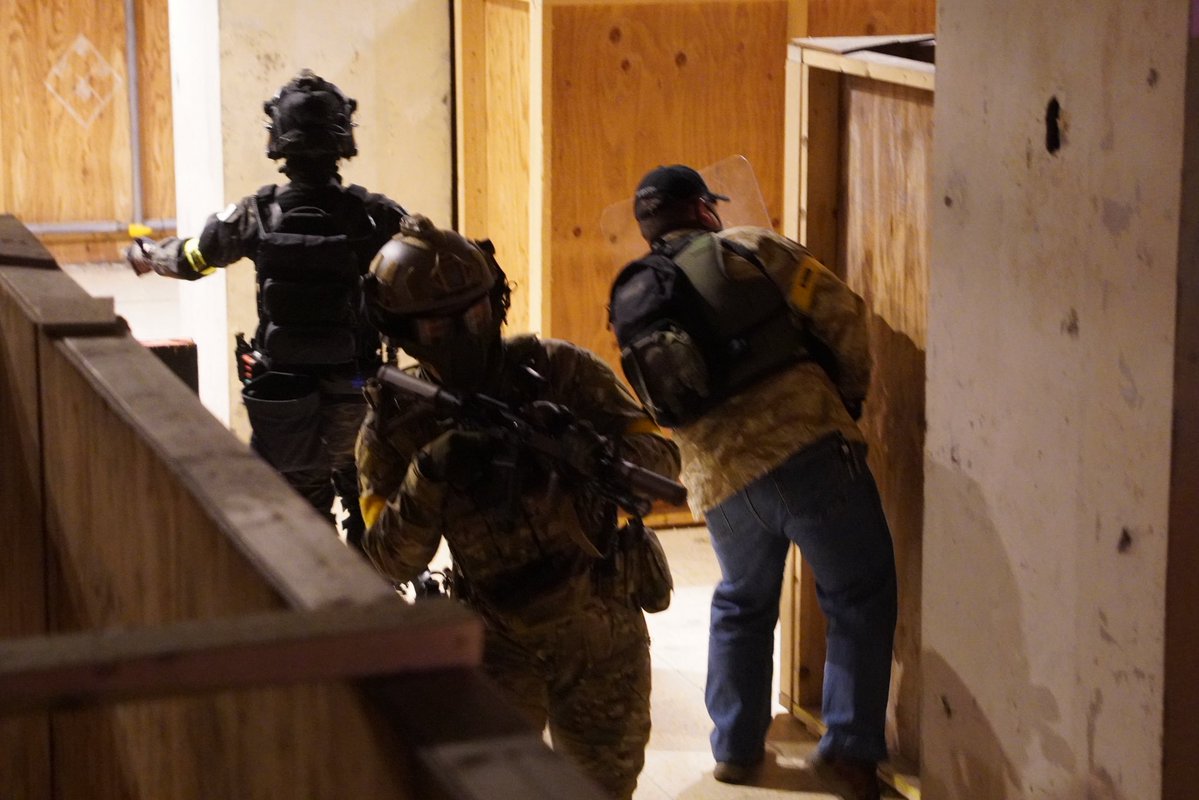 やーしょ tweet media