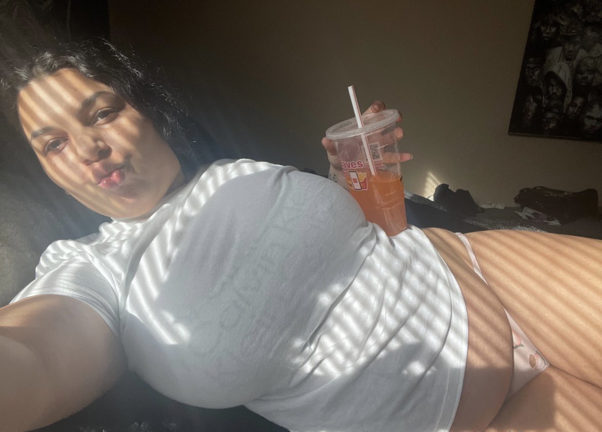 chellygivemhell🐬 tweet media