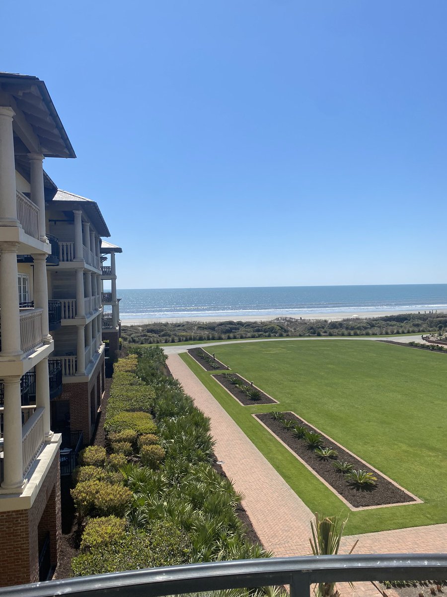 LtownCardz tweet media