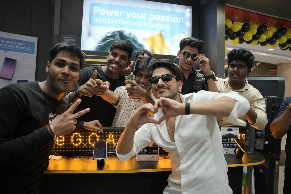 TechSAM009 tweet media