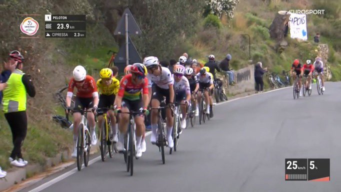 Der Ausputzer tweet media