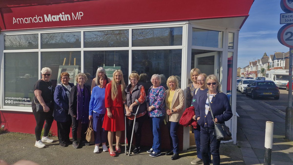 PompeySteph's tweet image. My absolute pleasure to support Portsmouth #WASPI women today in their struggle for pension justice. Thank you, @AmandaMartinMP, for hosting and listening to us. 

If you are affected by pension injustice, please write to your MP and @patmcfaddenmp and complain!