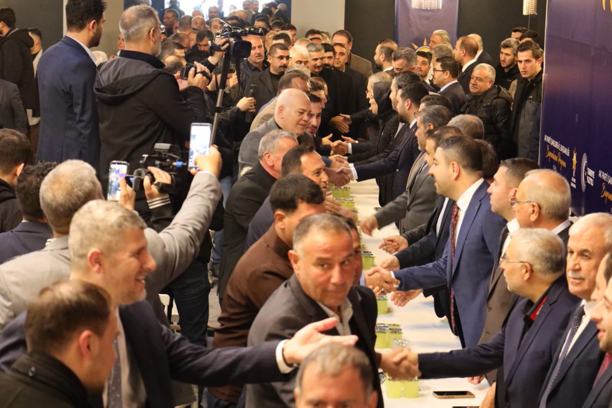 Maşallah Şanlıurfa ❤️

Bayramlaşma Programımız yoğun katılımla ve coşkuyla devam ediyor.

📍AK Parti Şanlıurfa İl Başkanlığı Bayramlaşma Programı

Hemşehrilerimizin ve teşkilatlarımızın yoğun ve coşkulu katılımlarıyla Bayramlaşma Programımız devam ediyor.

Teşekkürler Şanlıurfa